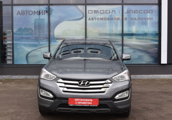 Подержанный автомобиль Hyundai Santa Fe 2013 года (2 фото)