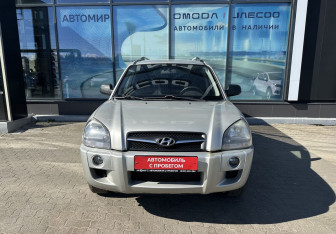 Подержанный автомобиль Hyundai Tucson 2008 года (2 фото)