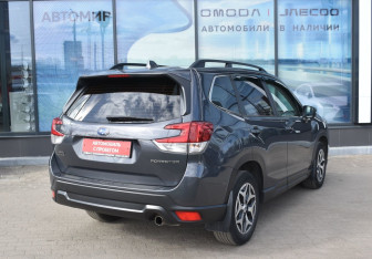 Подержанный автомобиль Subaru Forester Suv 2021 года (5 фото)