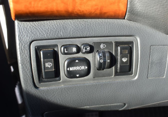 Подержанный автомобиль Toyota Avensis Sedan 2006 года (14 фото)