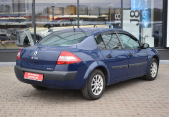 Подержанный автомобиль Renault Megane Sedan 2007 года (5 фото)
