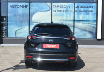 Подержанный автомобиль Mazda CX-9 2017 года (6 фото)