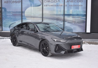 Подержанный автомобиль Changan UNI-V 2024 года (3 фото)