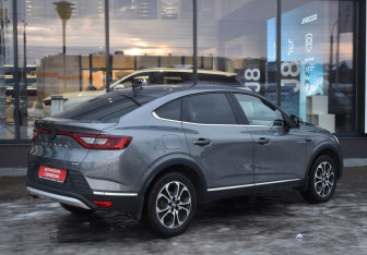 Подержанный автомобиль Renault Arkana 2021 года (5 фото)