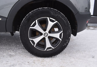 Подержанный автомобиль Renault Kaptur 2021 года (9 фото)