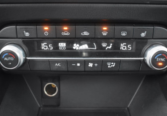 Подержанный автомобиль Mazda CX-5 2020 года (15 фото)