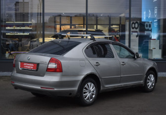 Подержанный автомобиль Skoda Octavia Liftback 2011 года (5 фото)