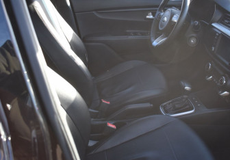 Подержанный автомобиль Kia Rio Hatchback 2019 года (10 фото)