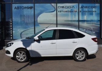 Подержанный автомобиль LADA (ВАЗ) Granta Liftback 2023 года (8 фото)