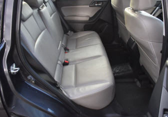 Подержанный автомобиль Subaru Forester Suv 2014 года (11 фото)