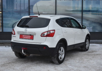 Подержанный автомобиль Nissan Qashqai 2013 года (5 фото)