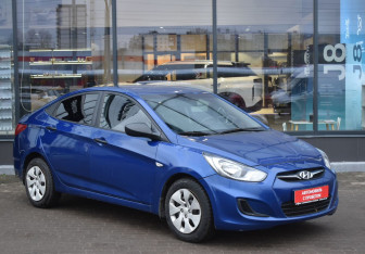 Подержанный автомобиль Hyundai Solaris Sedan 2012 года (3 фото)