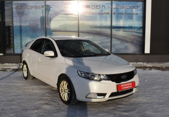 Подержанный автомобиль Kia Cerato Sedan 2012 года (3 фото)