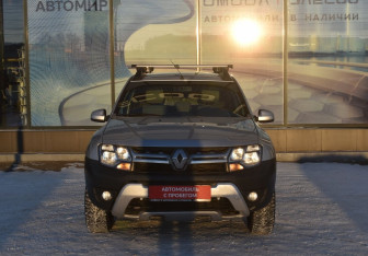 Подержанный автомобиль Renault Duster 2018 года (2 фото)