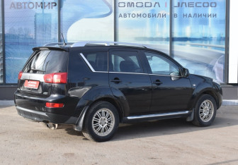 Подержанный автомобиль Peugeot 4007 2008 года (5 фото)