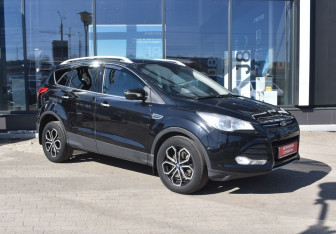 Подержанный автомобиль Ford Kuga 2014 года (3 фото)