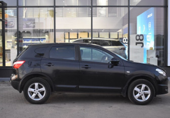 Подержанный автомобиль Nissan Qashqai 2013 года (4 фото)