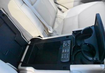 Подержанный автомобиль Lexus LX 2012 года (12 фото)