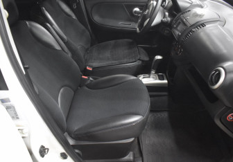 Подержанный автомобиль Nissan Note 2013 года (10 фото)