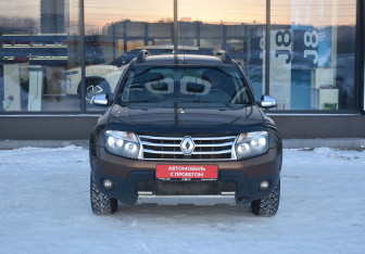 Подержанный автомобиль Renault Duster 2013 года (2 фото)