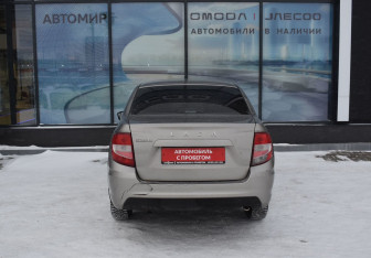 Подержанный автомобиль LADA (ВАЗ) Granta Sedan 2021 года (6 фото)