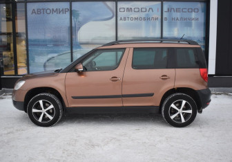 Подержанный автомобиль Skoda Yeti 2012 года (8 фото)