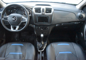 Подержанный автомобиль Renault Logan Sedan 2021 года (12 фото)