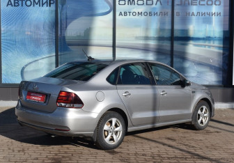 Подержанный автомобиль Volkswagen Polo Sedan 2019 года (5 фото)