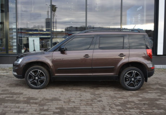 Подержанный автомобиль Skoda Yeti 2015 года (8 фото)