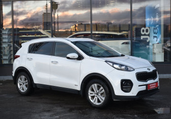 Подержанный автомобиль Kia Sportage 2017 года (3 фото)