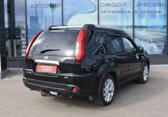 Подержанный автомобиль Nissan X-Trail 2013 года (5 фото)