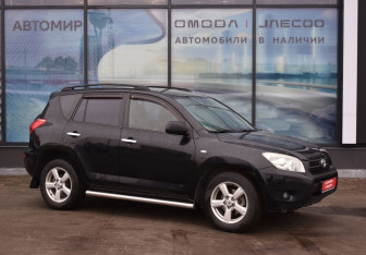 Подержанный автомобиль Toyota RAV4 2007 года (3 фото)