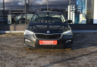 Подержанный автомобиль Skoda Rapid Liftback 2022 года (2 фото)