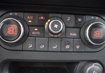 Подержанный автомобиль Nissan Qashqai 2013 года (15 фото)