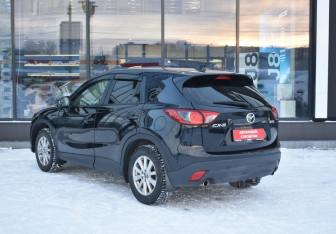 Подержанный автомобиль Mazda CX-5 2012 года (6 фото)