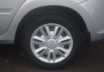 Подержанный автомобиль LADA (ВАЗ) Kalina Wagon 2018 года (9 фото)