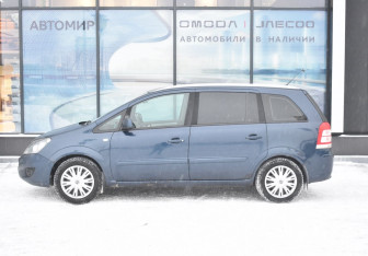 Подержанный автомобиль Opel Zafira Compactvan 2012 года (8 фото)
