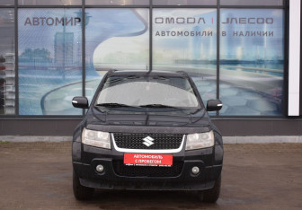 Подержанный автомобиль Suzuki Grand Vitara 2010 года (2 фото)