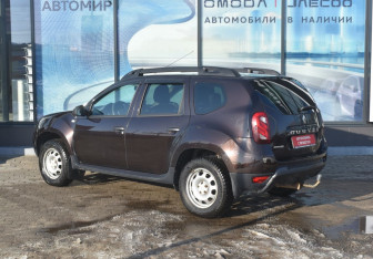 Подержанный автомобиль Renault Duster 2019 года (7 фото)