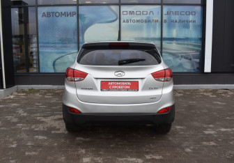 Подержанный автомобиль Hyundai ix35 2012 года (6 фото)