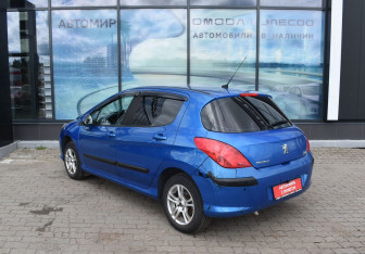 Подержанный автомобиль Peugeot 308 Hatchback 2008 года (7 фото)