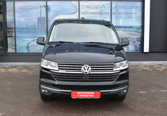 Подержанный автомобиль Volkswagen Multivan 2020 года (2 фото)