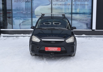 Подержанный автомобиль Ford C-MAX 2007 года (2 фото)
