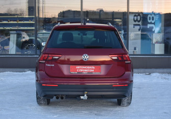 Подержанный автомобиль Volkswagen Tiguan 2018 года (6 фото)
