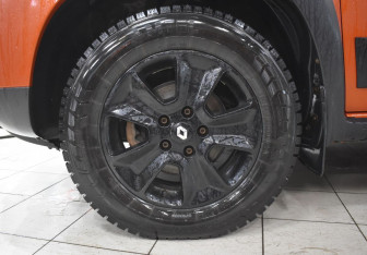 Подержанный автомобиль Renault Duster 2018 года (9 фото)