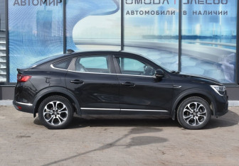 Подержанный автомобиль Renault Arkana 2021 года (4 фото)