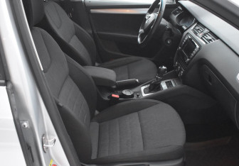 Подержанный автомобиль Skoda Octavia Liftback 2013 года (10 фото)