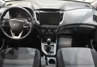 Подержанный автомобиль Hyundai Creta 2017 года (12 фото)