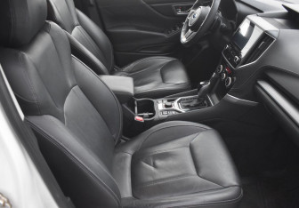 Подержанный автомобиль Subaru Forester Suv 2019 года (10 фото)