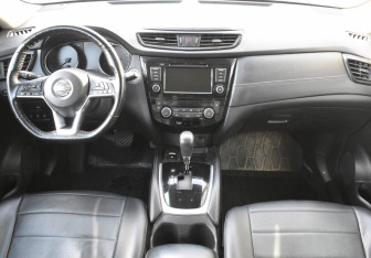 Подержанный автомобиль Nissan X-Trail 2021 года (12 фото)